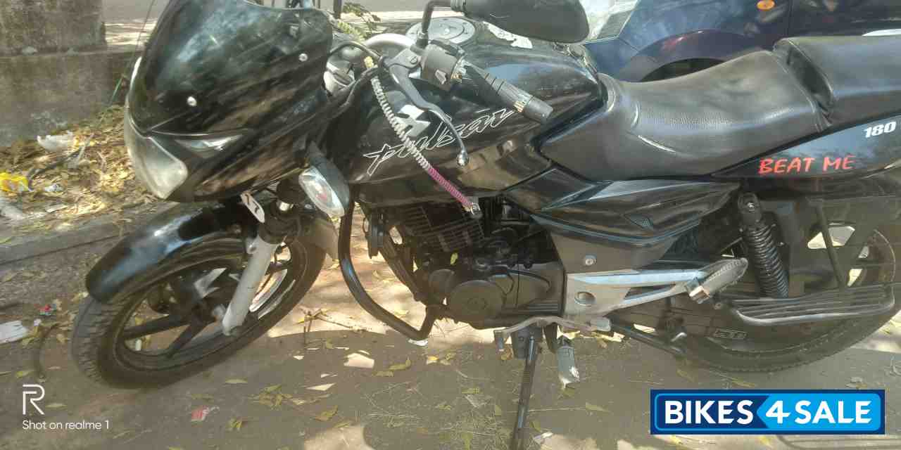 Black Bajaj Pulsar 180 DTSi