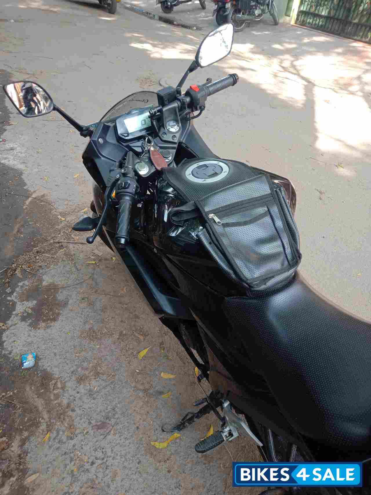 Black Suzuki Gixxer SF BS6