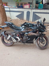Black Suzuki Gixxer SF BS6