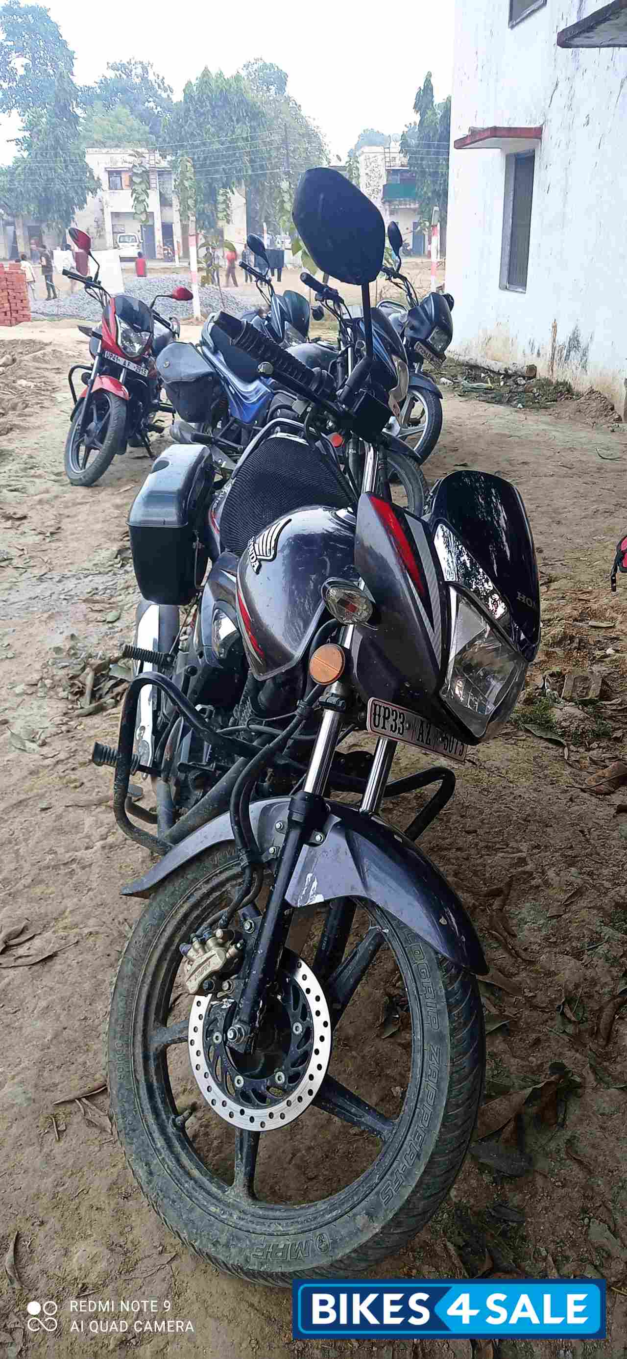 Grey Honda CB Shine Grey Honda CB Shine