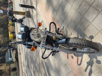 Black Royal Enfield Thunderbird 350