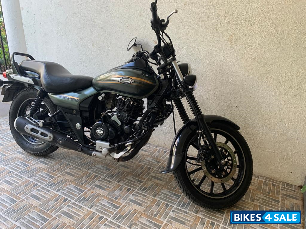Bajaj Avenger 220 DTS-i