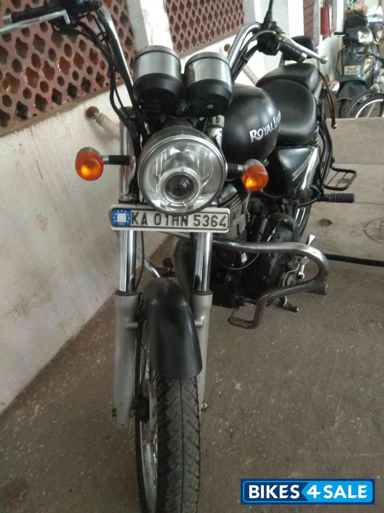 Stone Royal Enfield Thunderbird 350