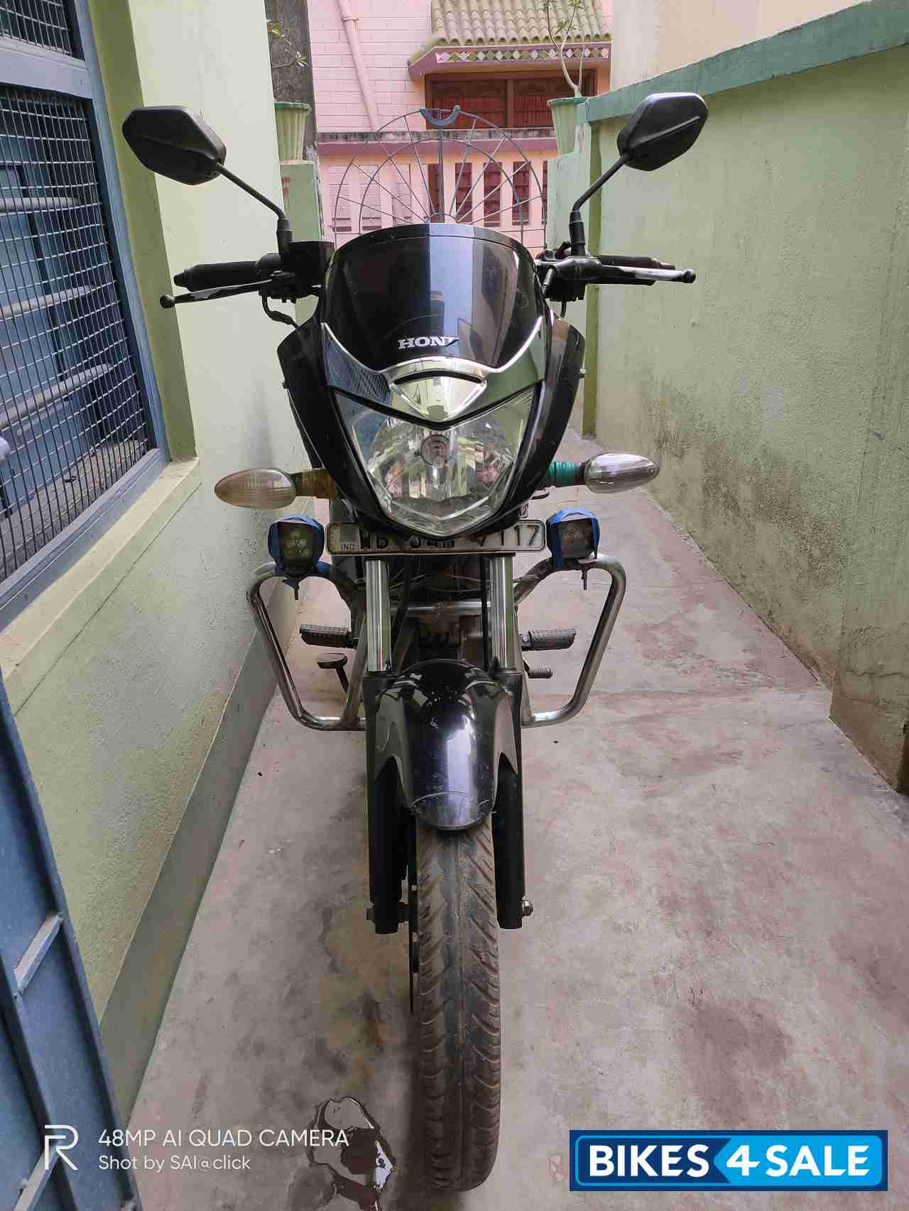 Black Honda CB Unicorn