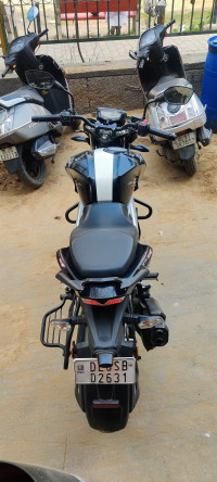 Black White TVS Apache RTR 160 4V