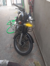 Black Royal Enfield Classic 350