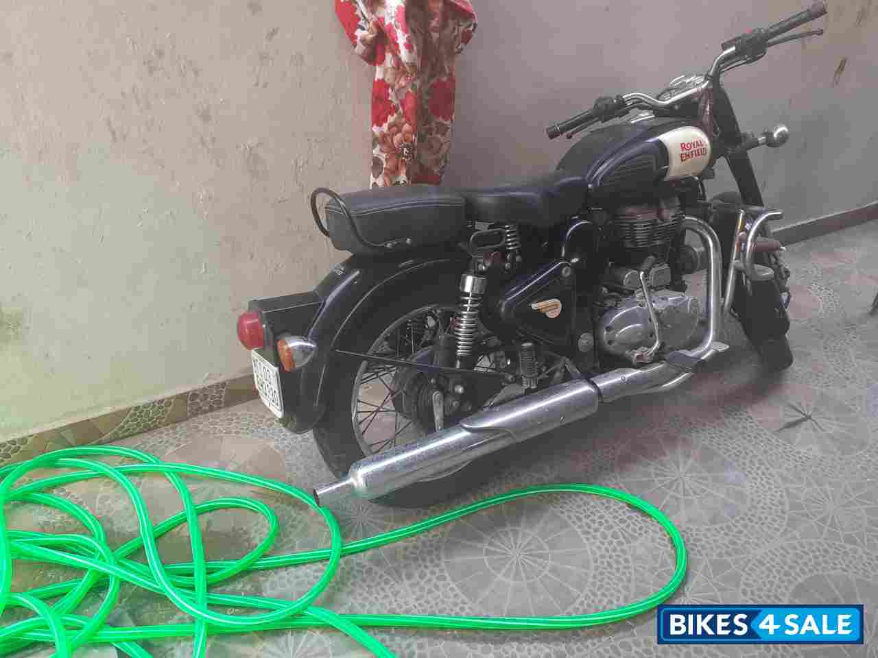 Black Royal Enfield Classic 350