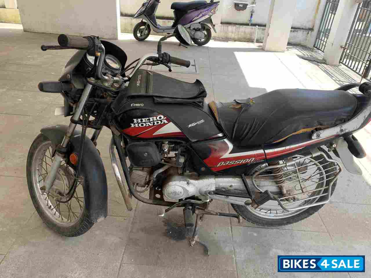 Red & Black Hero Passion Plus