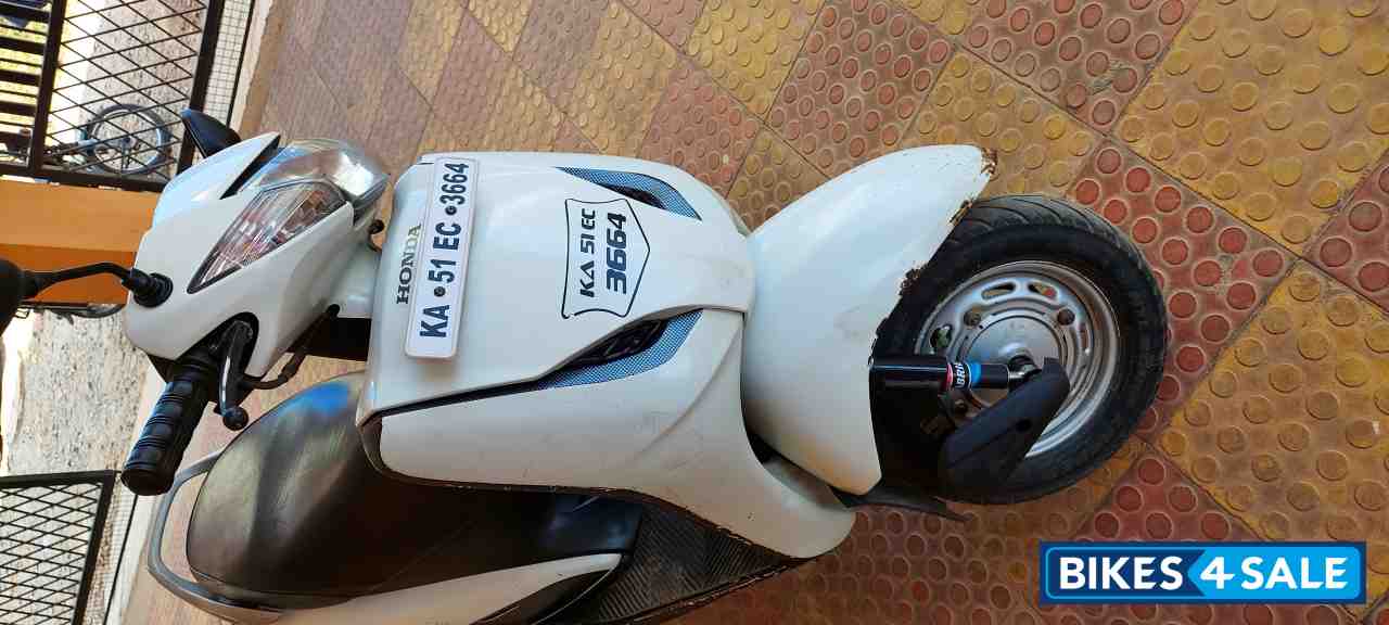 White Honda Activa White Honda Activa