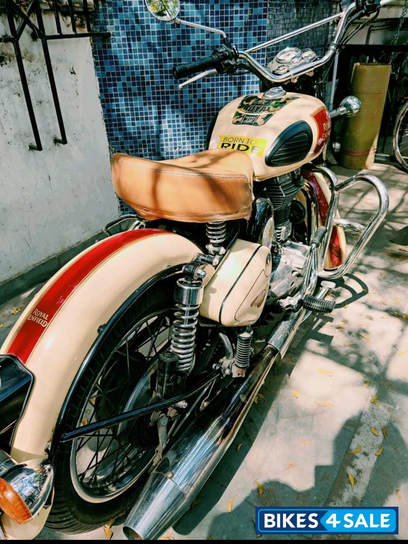 Tan Royal Enfield Classic 500 Tan Royal Enfield Classic 500