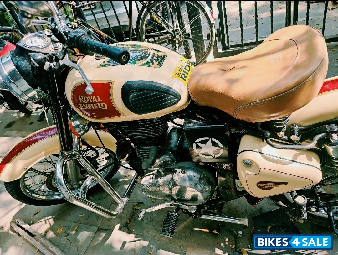 Tan Royal Enfield Classic 500 Tan Royal Enfield Classic 500