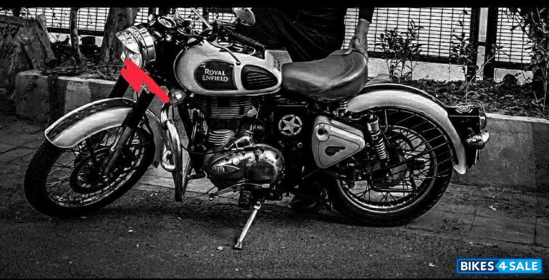 Tan Royal Enfield Classic 500 Tan Royal Enfield Classic 500