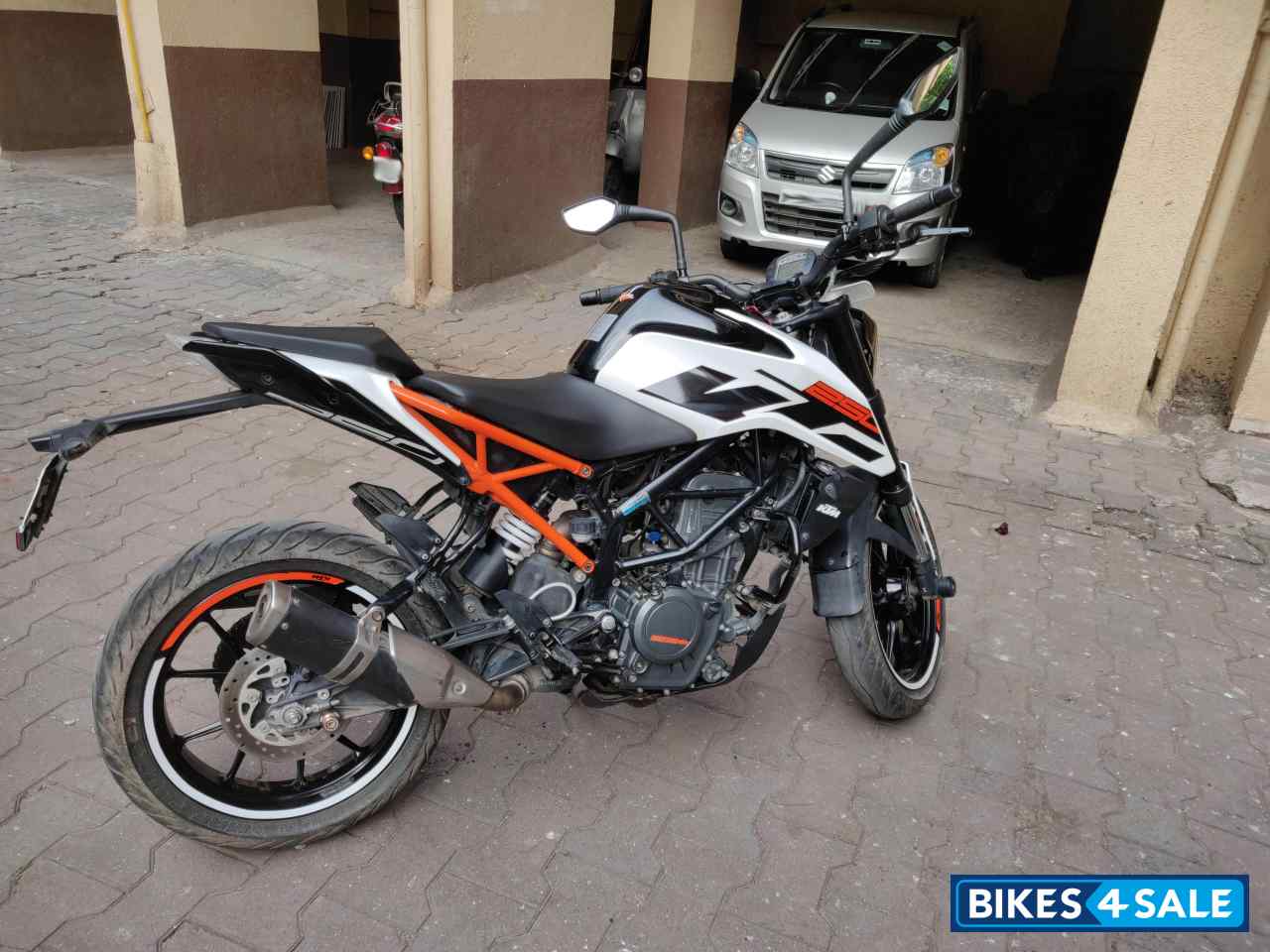 White KTM Duke 250