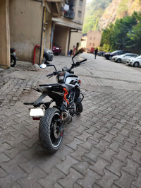 White KTM Duke 250