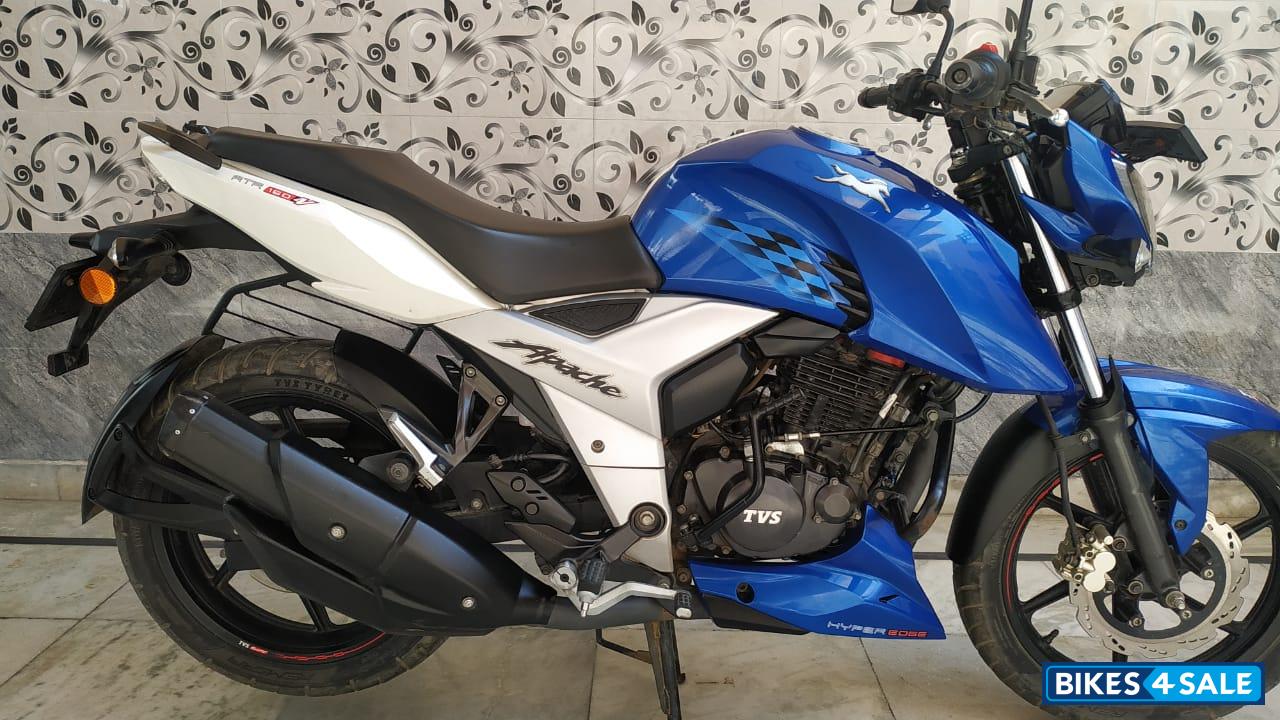 Blue TVS Apache RTR 160 4V