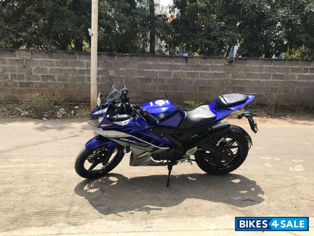 r15v3 blue colour