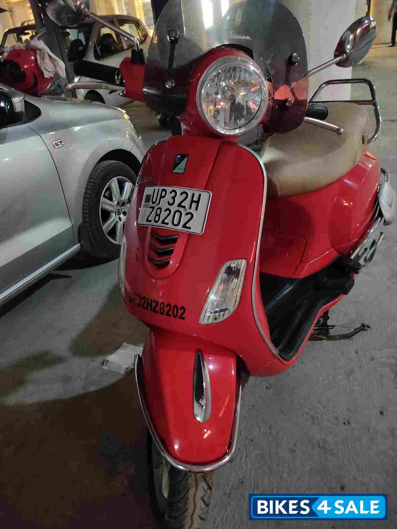 Red Vespa VXL 150