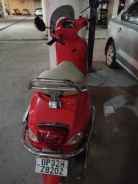 Red Vespa VXL 150