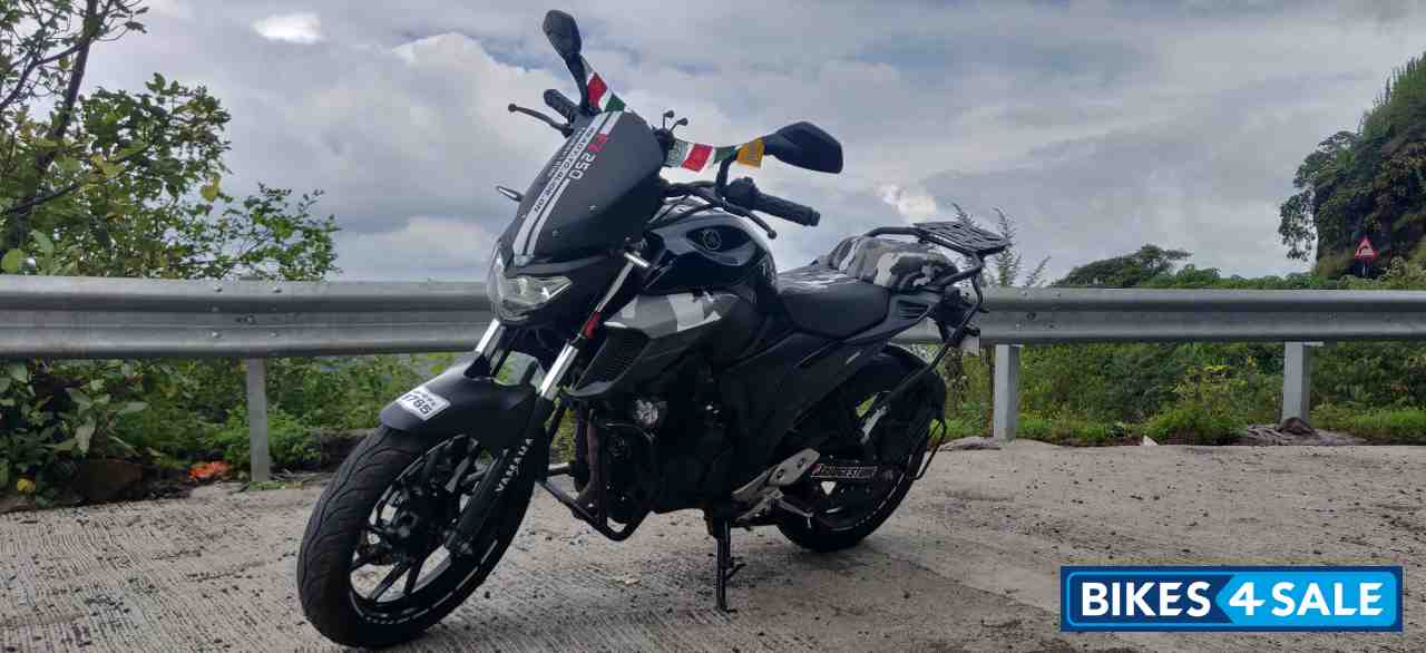Yamaha FZ25