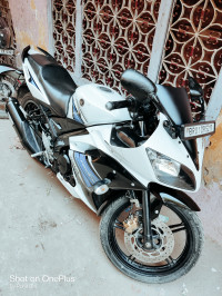 Yamaha YZF R15 S