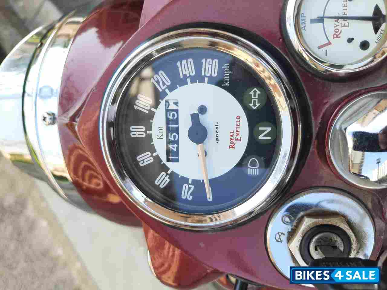 Maroon Royal Enfield Classic 350 Maroon Royal Enfield Classic 350