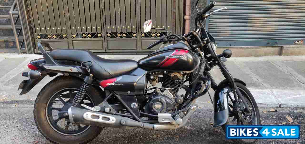 Bajaj Avenger Street 220