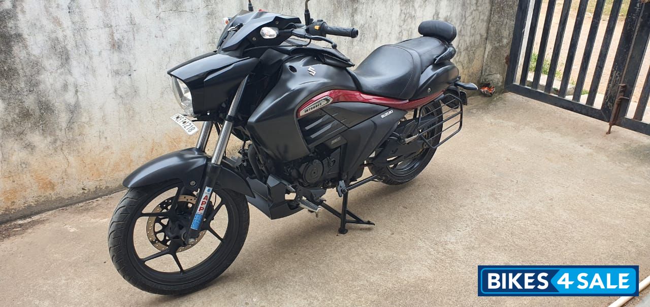 Black Suzuki Intruder SP