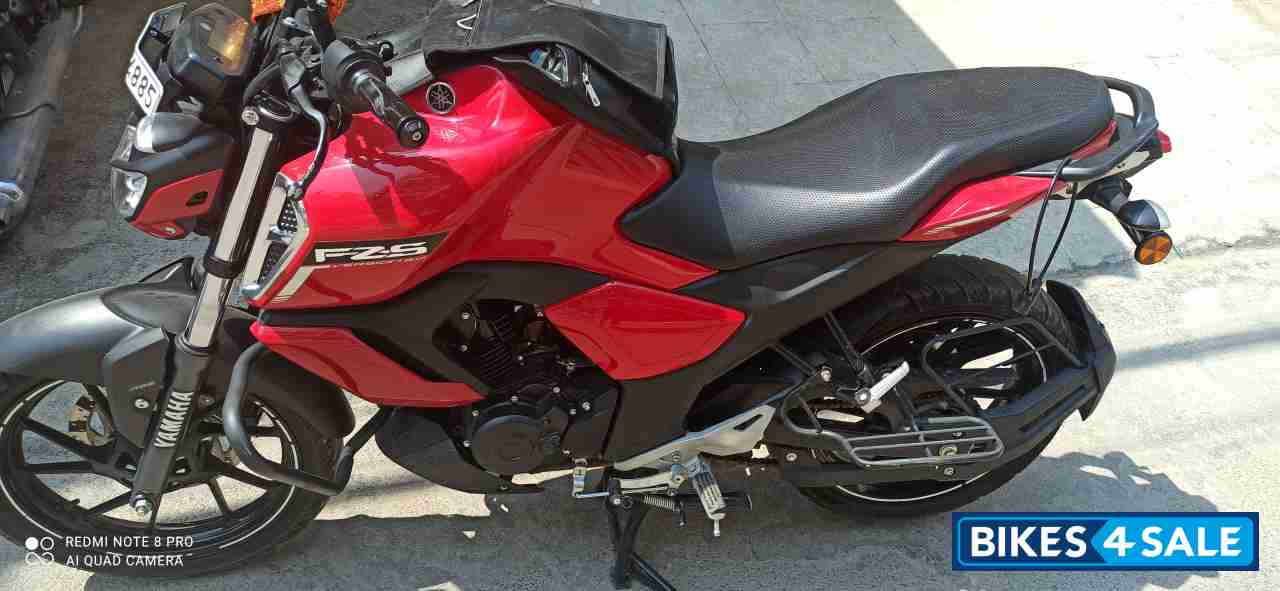 Red Yamaha FZ FI V3 BS6 Red Yamaha FZ FI V3 BS6