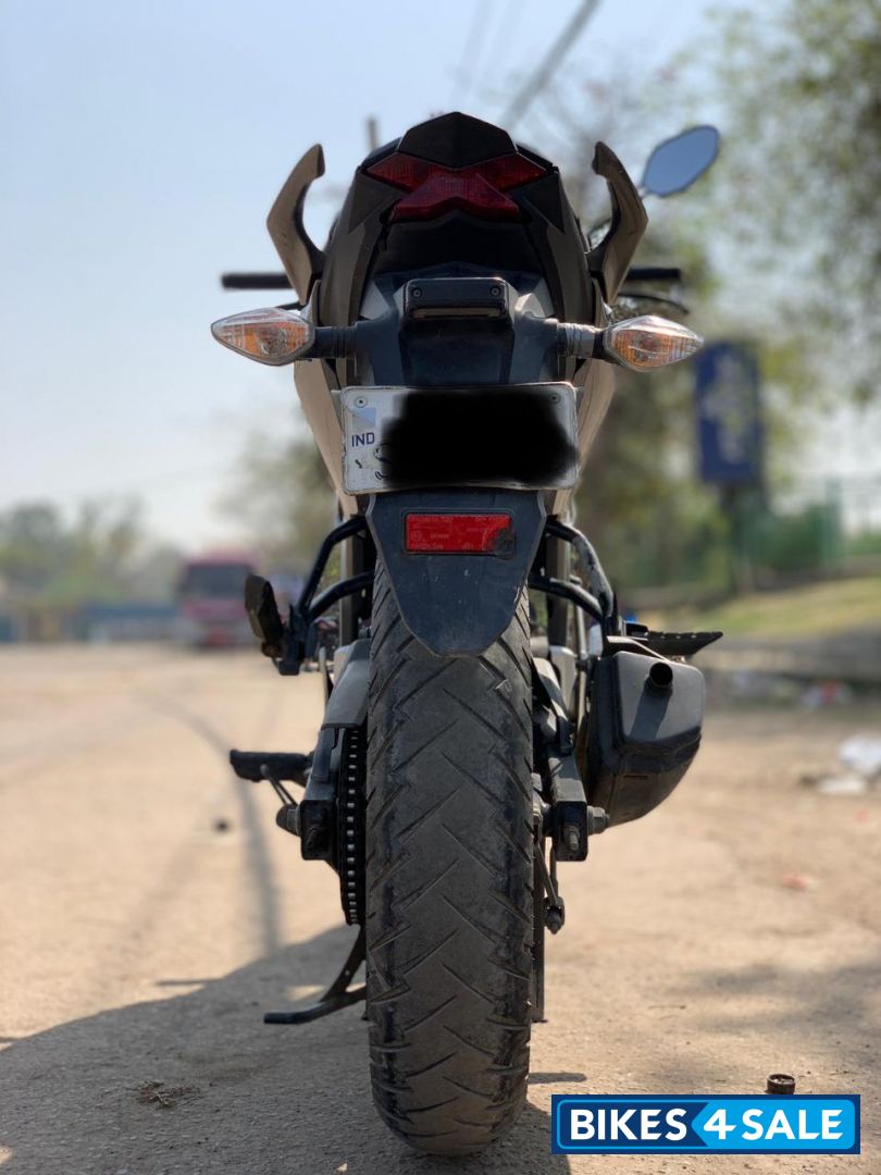 Siren Blue Honda CB Hornet 160R