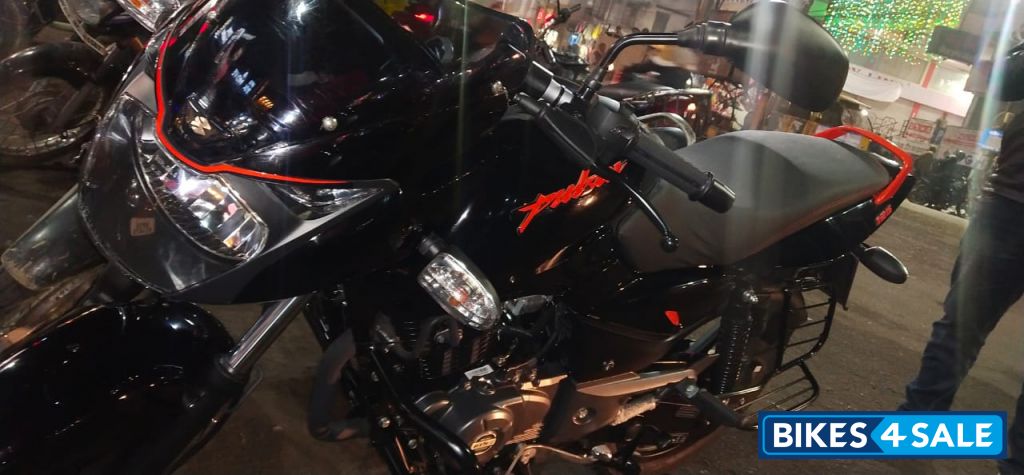Bajaj Pulsar 125 Neon