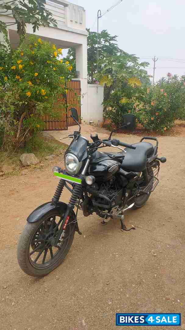 Bajaj Avenger Street 180