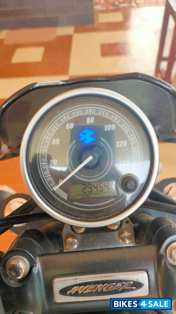 Bajaj Avenger Street 180