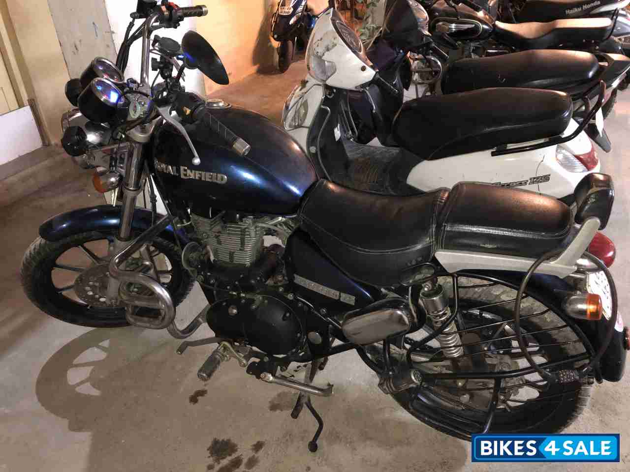 Marine Blue Royal Enfield Thunderbird 350 Marine Blue Royal Enfield Thunderbird 350