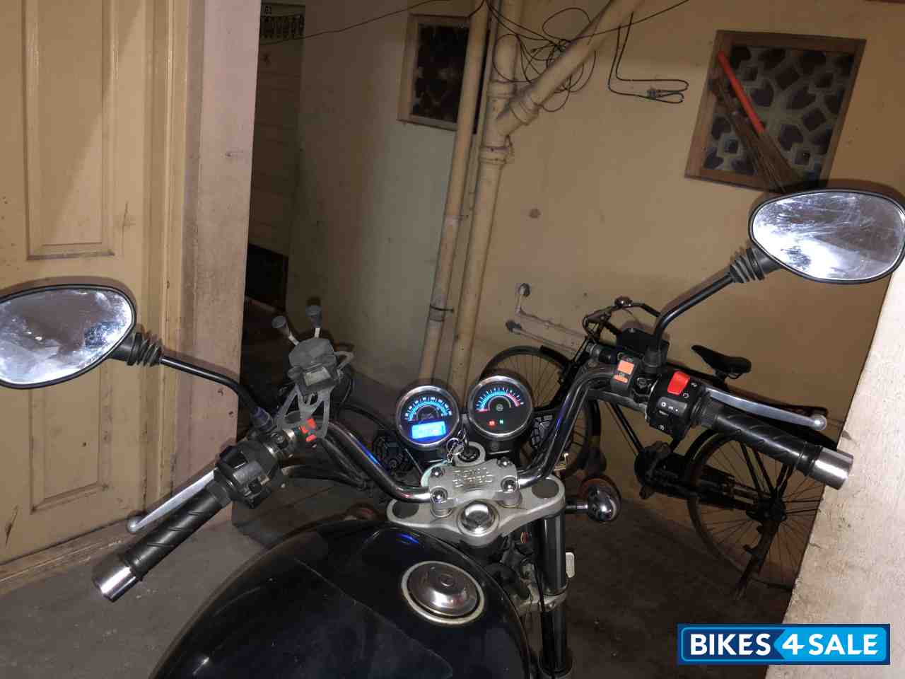 Marine Blue Royal Enfield Thunderbird 350 Marine Blue Royal Enfield Thunderbird 350