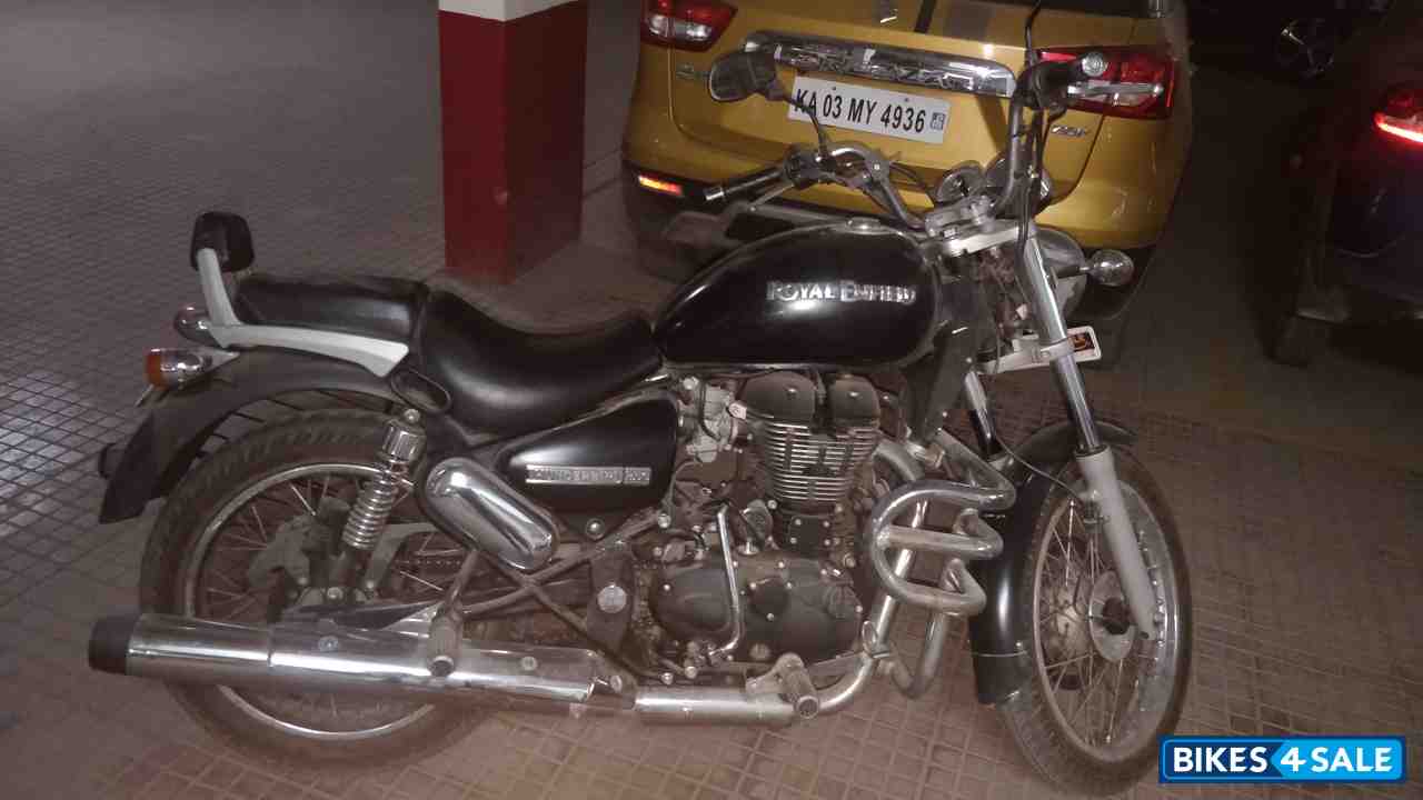 Matt Black Royal Enfield Thunderbird 350