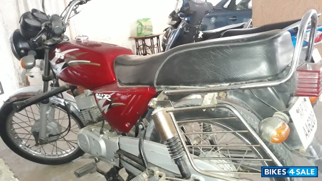 Red TVS MAX 100R