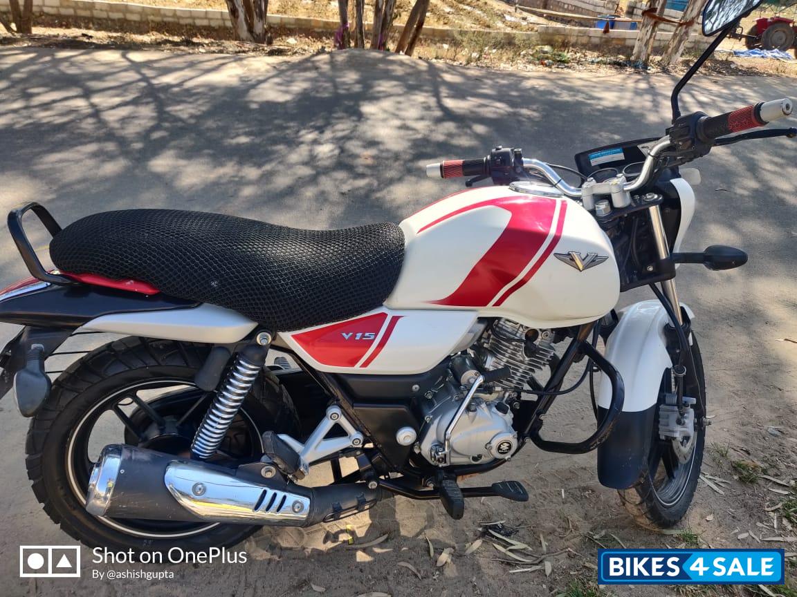 White Bajaj V15