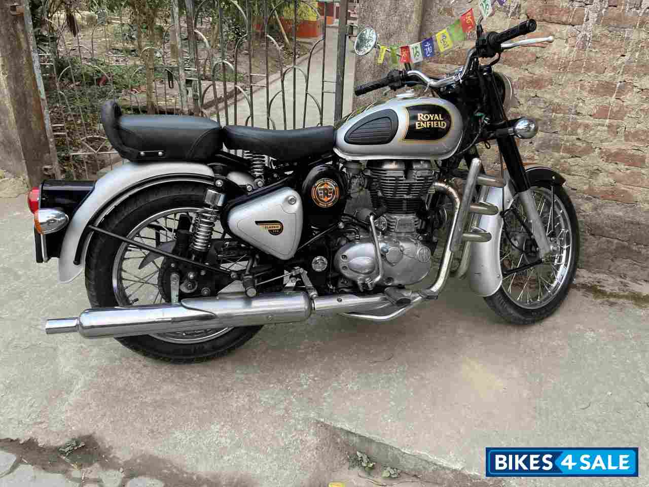 Silver Royal Enfield Classic 350