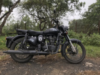 Royal Enfield Classic Stealth Black 2018 Model