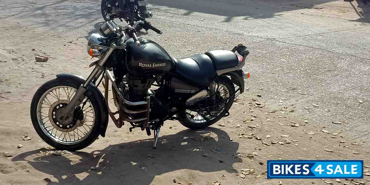 Lighting Royal Enfield Thunderbird 350