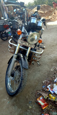 Lighting Royal Enfield Thunderbird 350