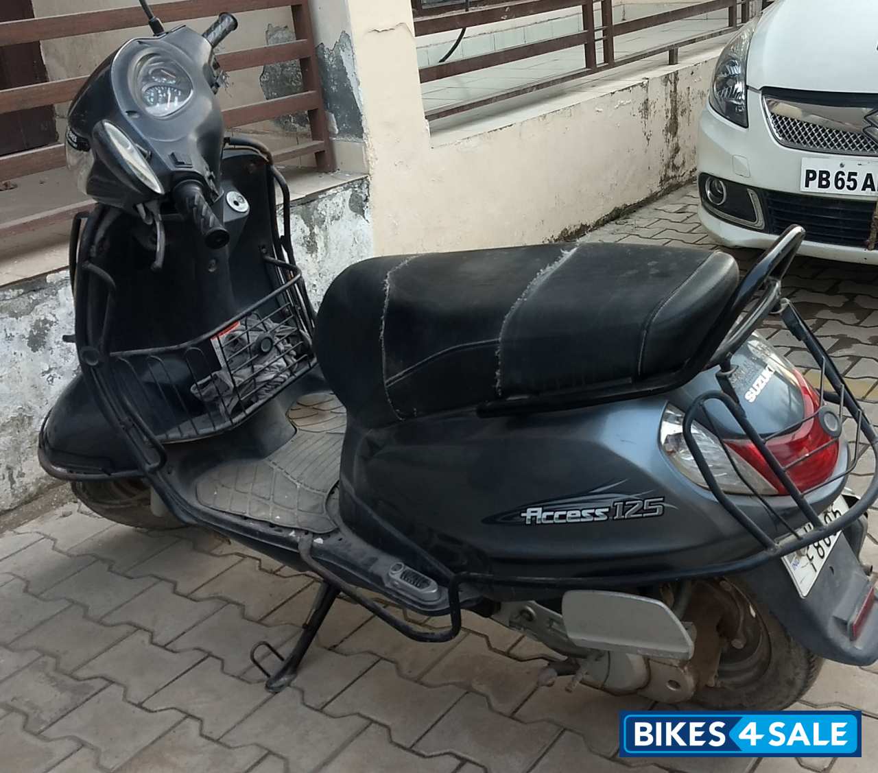 Grey Suzuki Access 125