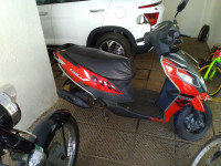 Red Suzuki Lets 110