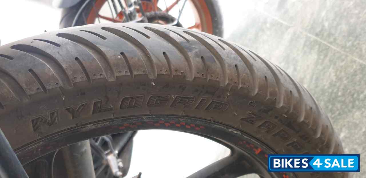 Black Suzuki GS 150R