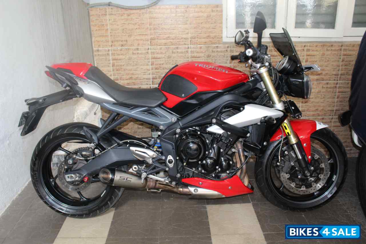 Diablo Red Triumph Speed Triple 675 ABS