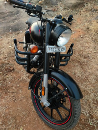 Stealth Black Royal Enfield Classic 350 Dual Channel BS6
