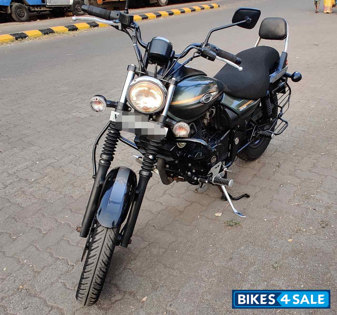 Bajaj Avenger Street 220