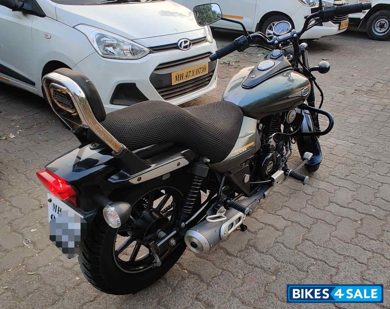 Bajaj Avenger Street 220