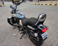 Bajaj Avenger Street 220