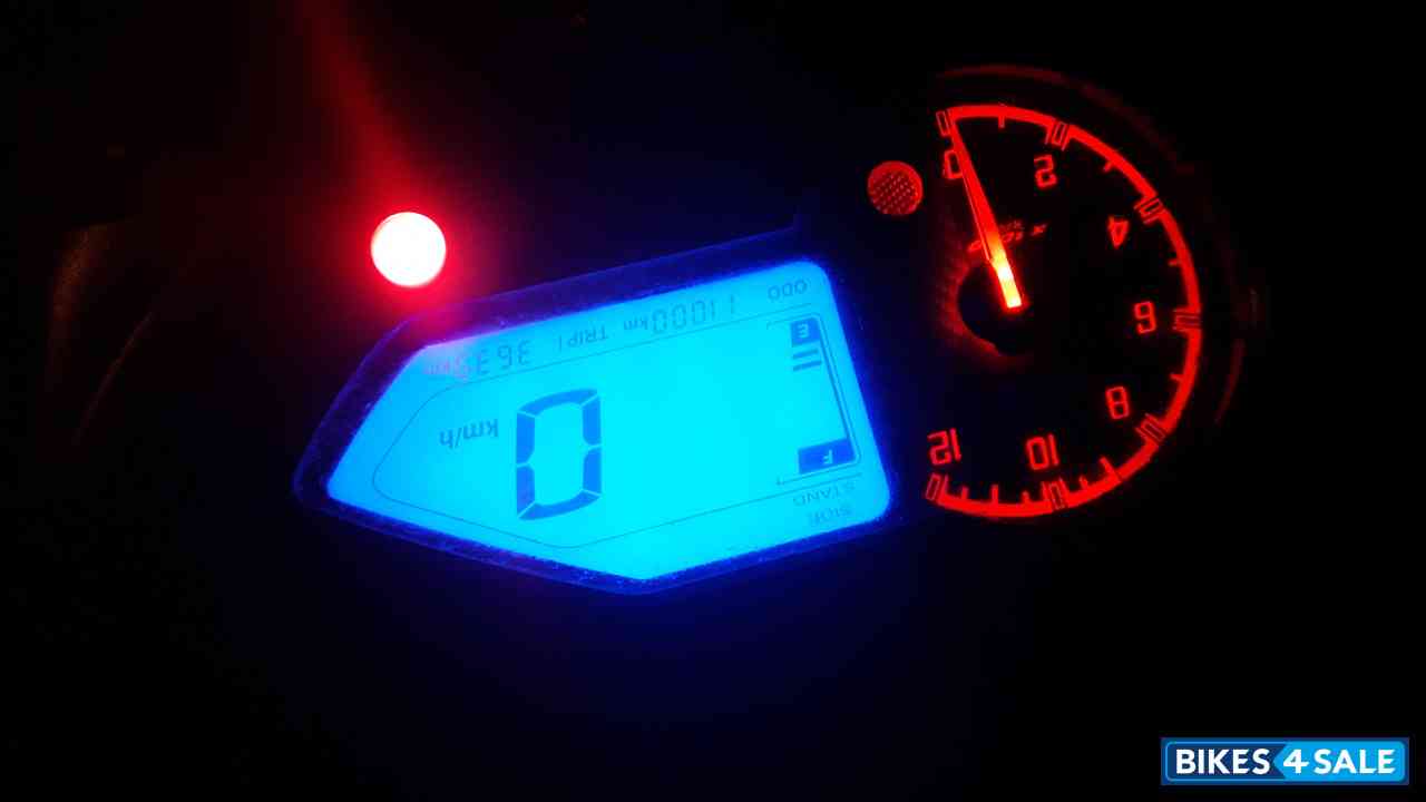 Block Red Bajaj Pulsar 150 Twin Disc